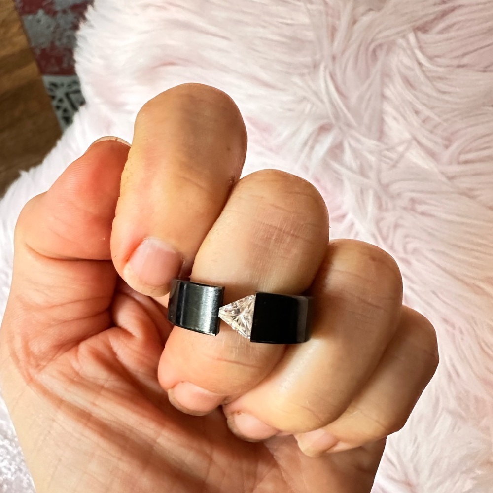 B.Tiff New York black one ct trillion cut solitaire ring/wide band